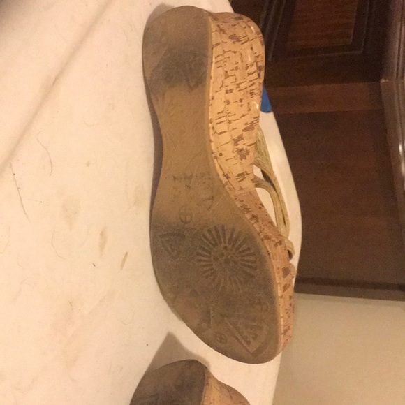 Shoes - Picture 6 of 7